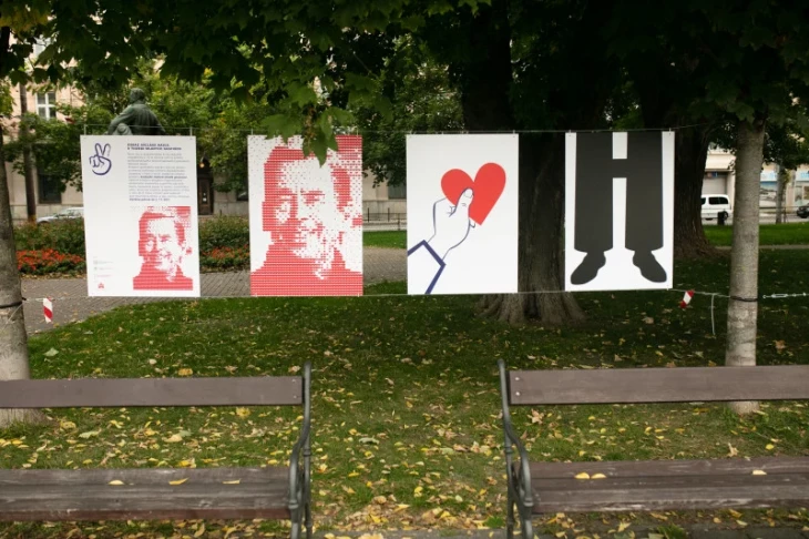 Fotografie z otevření výstavy Odkaz Václava Havla v tvorbě mladých grafiků © Barbora Jančárová