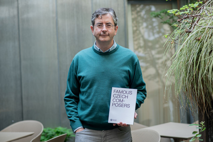 © Artemyak Anastasiia © Artemyak Anastasiia