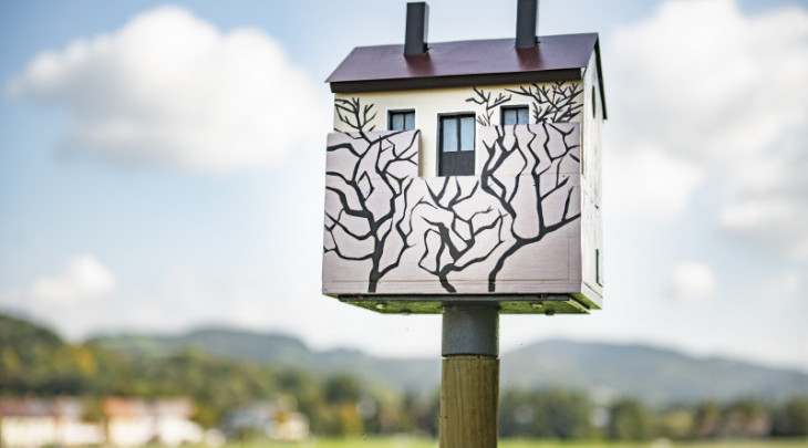 Kateřina Šedá | Stálá instalace v Hainfeldu © Roman Franc