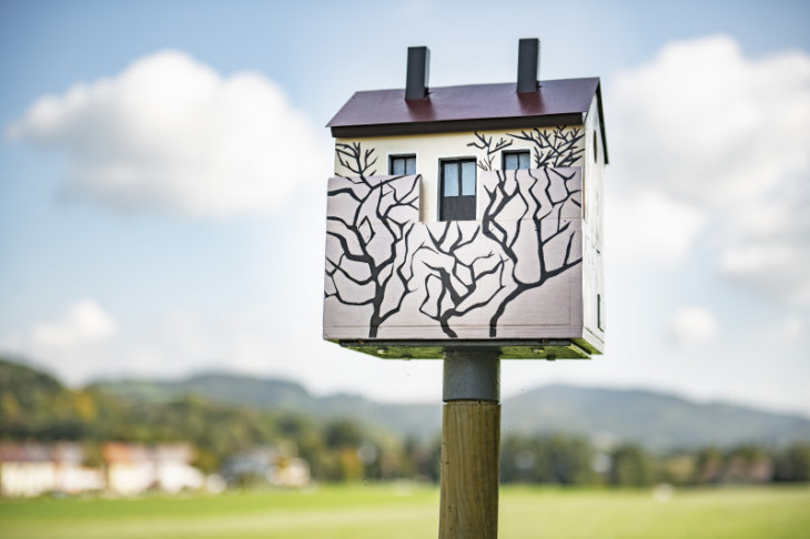 Kateřina Šedá | Stálá instalace v Hainfeldu © Roman Franc