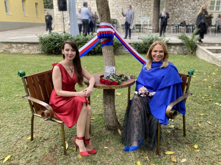 Ředitelka Českého centra Athény Lucie Kuligová a Dagmar Veškrnová © České centrum Athény