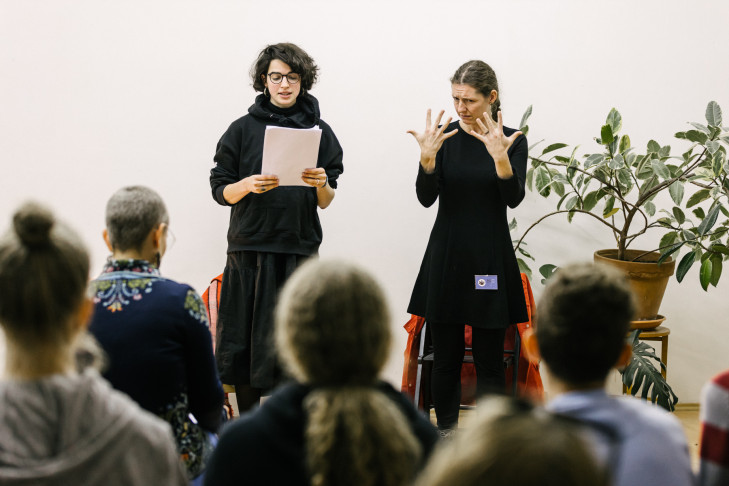 Noc literatury 2022 – Antonie Formanová čte ve Skautském institutu © Jakub Červenka Noc literatury 2022 – Antonie Formanová čte ve Skautském institutu © Jakub Červenka