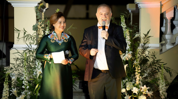 © Trong Dat and Vu Trong