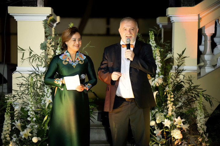 © Trong Dat and Vu Trong © Trong Dat and Vu Trong